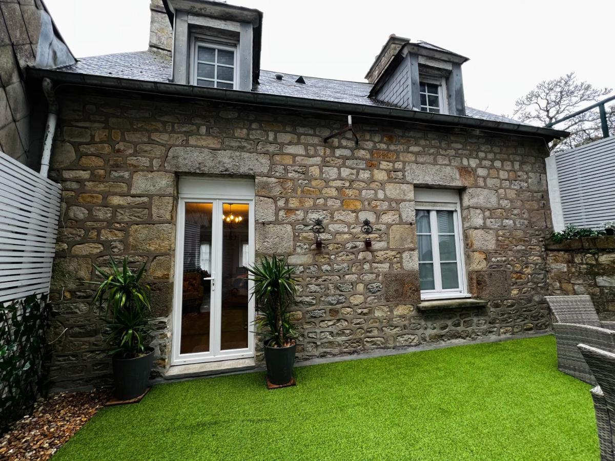 A La Maison - Hebergement De Luxe Domfront  Exterior photo
